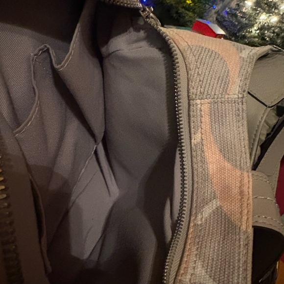 Soho Coach Gray and Cream soho bag - Picture 11 of 13